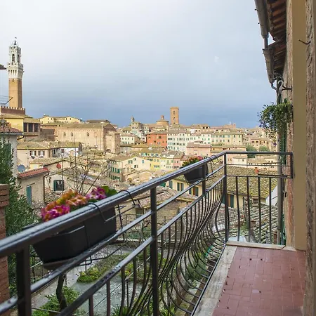 Il Campanone Di Siena